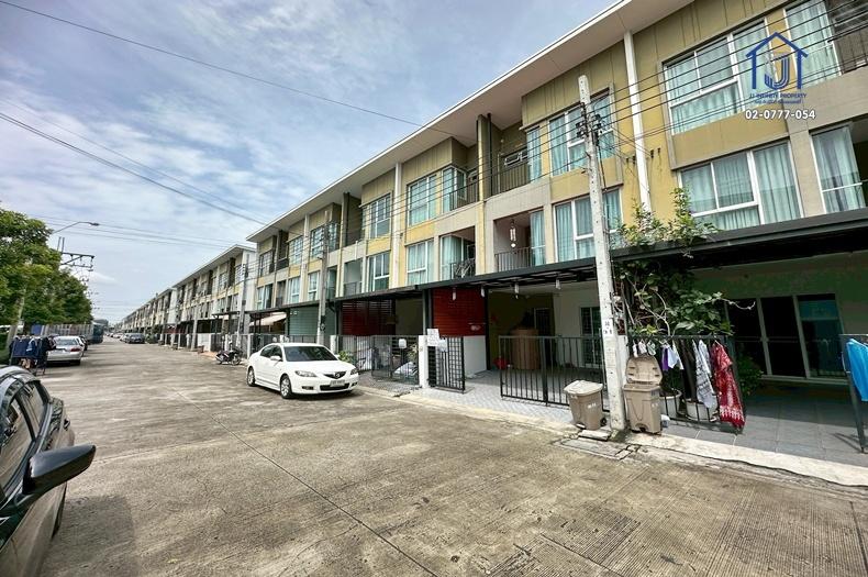 ขายทาวน์โฮม 3ชั้น เบล็สทาวน์ รามอินทรา 127 ใกล้รถไฟฟ้าสายสีชมพู สถานีเศรษฐบุตรบำเพ็ญ  2