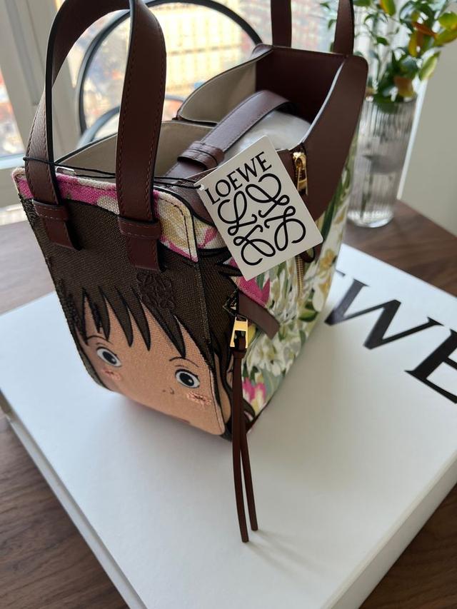 ของแรร์ LOEWE x Spirited Away Chihiro Hammock Bag 2