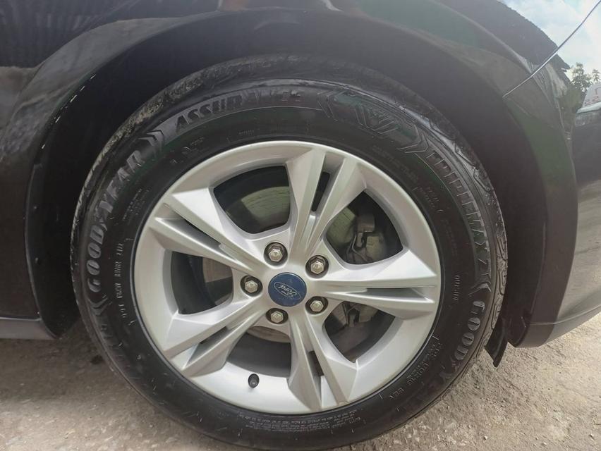  2013 FORD FOCUS BLACK NIGHT 1.6 AUTO ตัวTOP บุ๊คเซอร์วิสกุญแจ รีโมท สำรองครบ 2 10