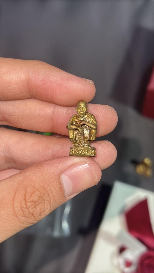 รูปหล่อ หลวงพ่อคูณ ปริสุทโธ