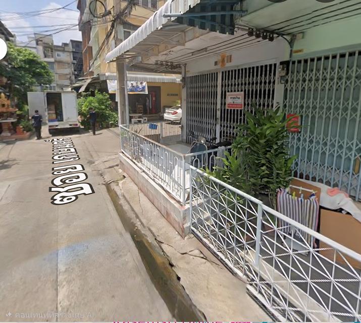 ขาย อาคารพาณิชย์ 4 ชั้น 17 ตรว ซอยเกษมศรี บ้านพานถน ราคา 9.86 ล้านบาท 2