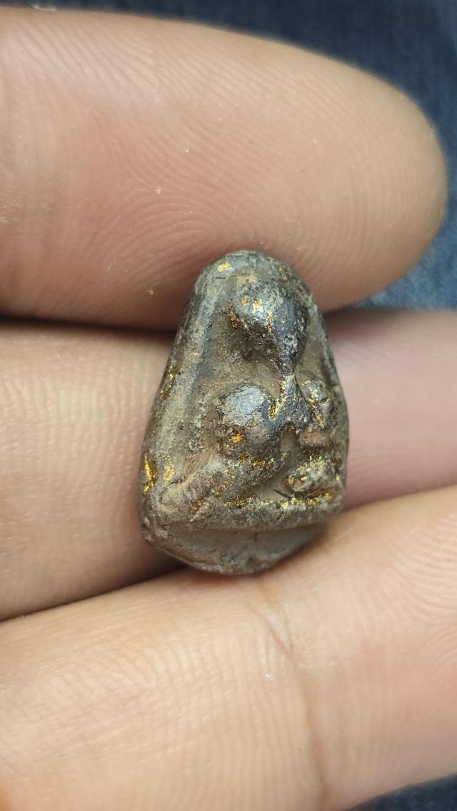 พระปิดตาเนื้อผงคลุกรัก 5