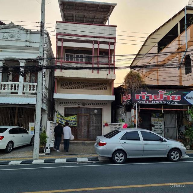 ให้เช่าอาคารพาณิชย์ 3 ชั้น ทำเลทองใจกลางเมืองภูเก็ต! ติดถนนปฏิพัทธ์ ต.ตลาดเหนือ อ.เมืองภูเก็ต 🏠 6 ห้องนอน | 3 ห้องน้ำ | มีดาดฟ้าเปิดโล่ง ซีวิว มองเห็ 3