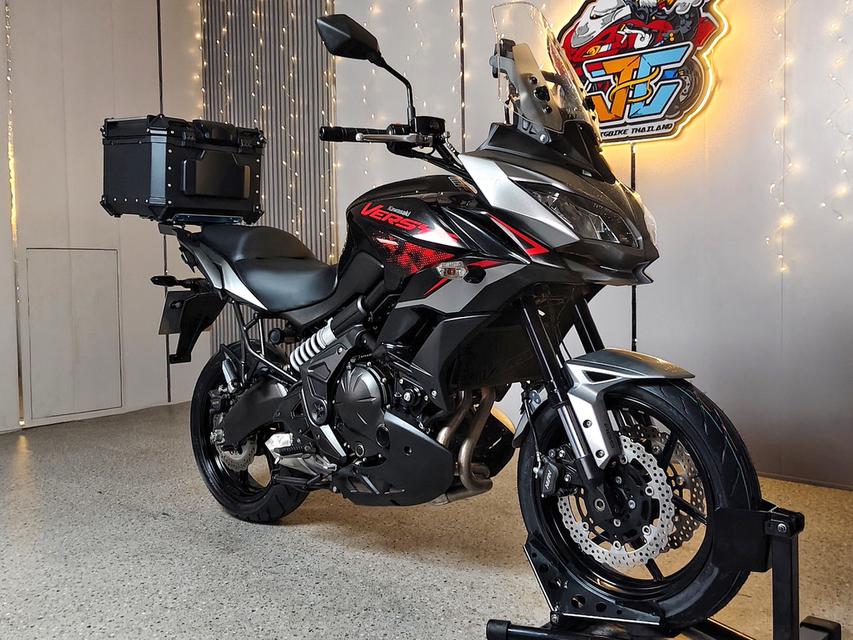 ลายนี้สวยเนอะ...ว่ามะ⁉️ 🙃 VERSYS650abs รถปี 2022 โมเดล21 "สวยใสพร้อมใช้"