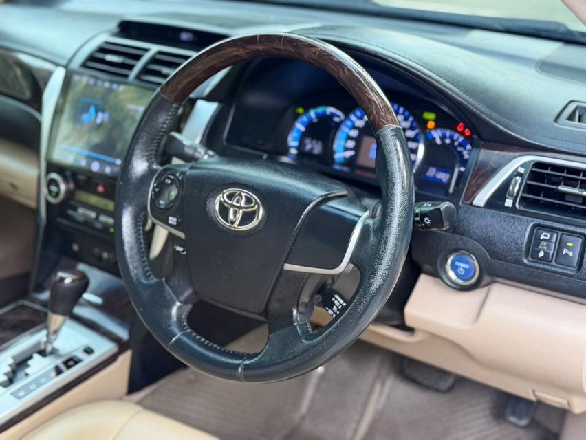 (แจ้งรหัสรถ AVA1339) 💥TOYOTA Camry 2.5 HV Top  ปี 2013 โฉมใหม่ รูปที่ 12