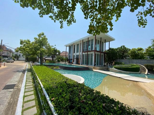 ให้เช่าบ้านเดี่ยว 2 ชั้น แปลงสวยหน้าสวน 4 ห้องนอน The Centro สุขุมวิท113 ใกล้รถไฟฟ้า BTS แบริ่ง 8