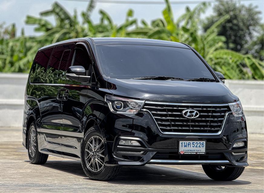รหัสรถ WRT5226 2021 HYUNDAI H1 DELUXE โฉม ปี18-ปัจจุบัน