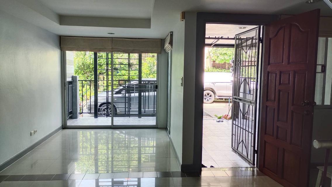 ขาย/ให้เช่า บ้านทาวเฮ้าส์ 2 ชั้น 3 นอน 2 น้ำ ซ.รามอินทรา117 7