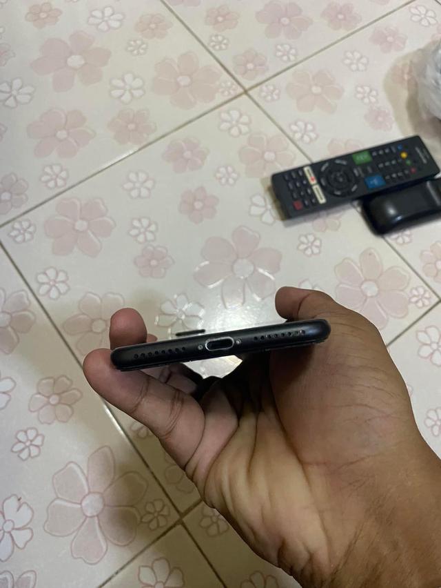 iphone 8 พลัส สีดำ 2