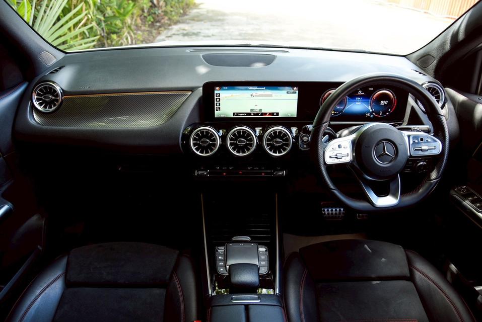 Benz GLA200 1.3 AMG Dynamic W247 AT 2022 14