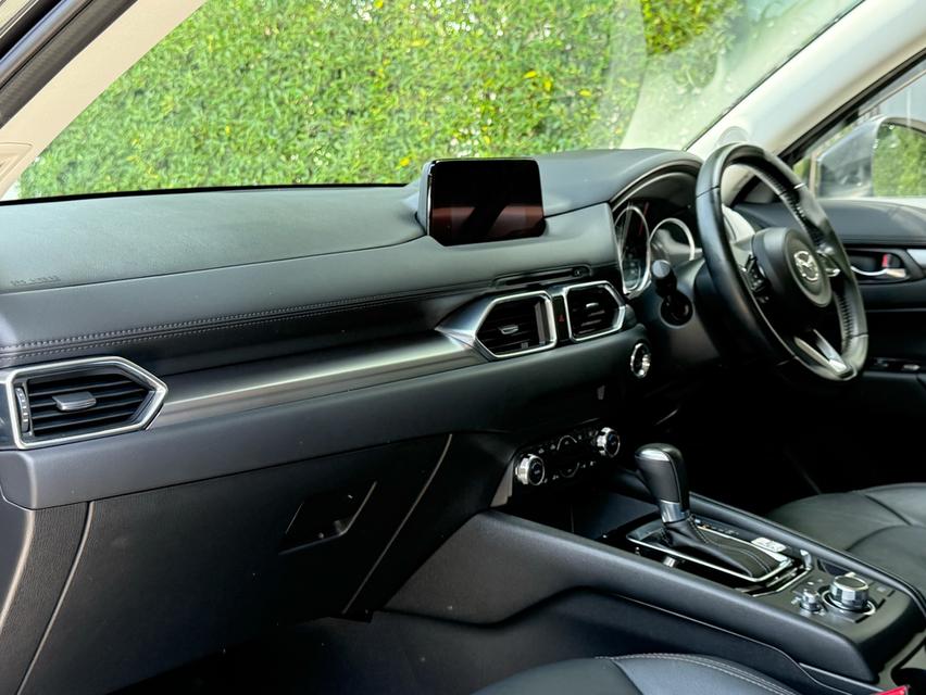 2019 MAZDA CX5 2.0 รถมือเดียวออกป้ายแดง รถวิ่งน้อย เข้าศูนย์ตรงระยะ รถไม่เคยมีอุบัติเหตุครับ 11