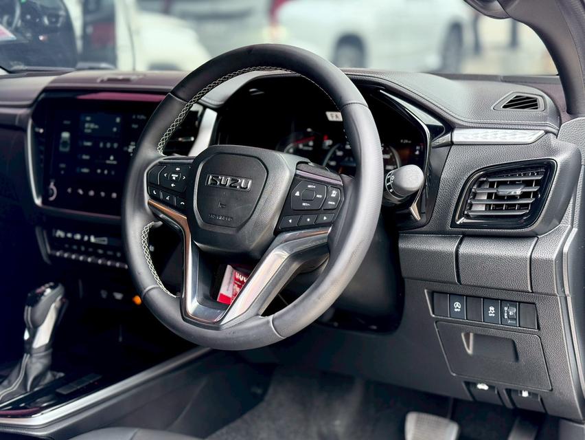 ปี 2023 ISUZU D-MAX, HI-LANDER CAB-4 3.0 Ddi M 17