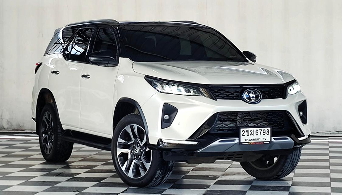 FORTUNER LEGENDER 2.8 V 4WD ปี 2020 จด21 ✅ ฟรีค่าจัด-ค่าโอน ✅ ฟรีประกันภัย ✅ ฟรี พรบ 3