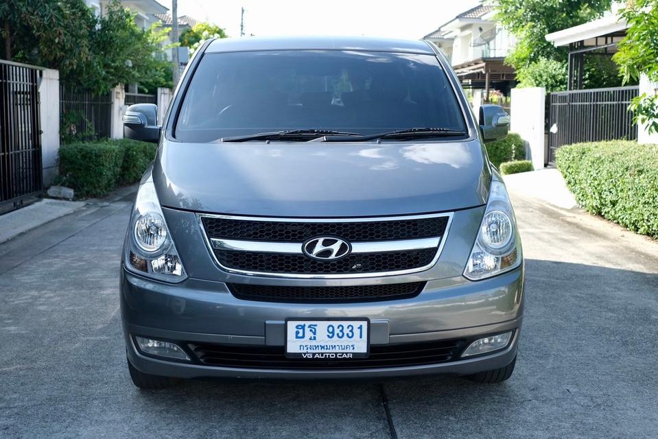 Hyundai H1 2.5 Deluxe ดีเซล  ออโต้  2009  เทา ไมล์ 10x,xxx กม 7