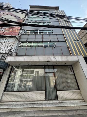 ให้เช่าอาคารสำนักงาน 6 ชั้น พื้นที่ใช้สอย 700 ตร.ม. มีลิฟต์ภายในอาคาร ใกล้ เซ็นทรัลพระราม 9
