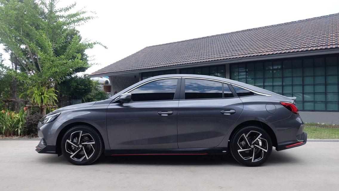 รหัสรถ KN413 MG5🔥ตัว TOP มี Sunroof ออฟชั่นจัดเต็ม มือเดียวป้ายแดง ไมล์น้อย 🎈