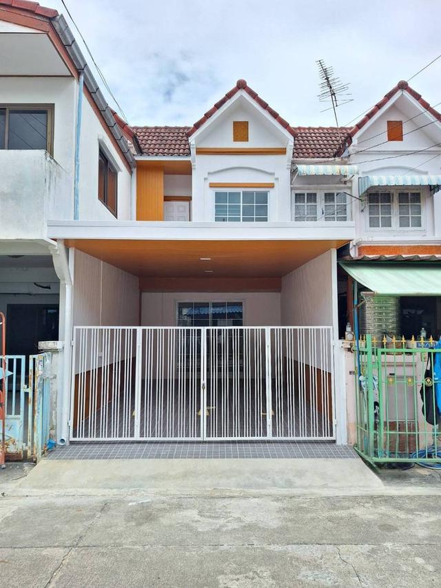 ขายทาวน์เฮ้าส์หมู่บ้านกรุงทอง สายไหม33 แบบ 2 ห้องนอน 2 ห้องน้ำ รีโรเวทใหม่ พร้อมเข้าอยู่ ฟรีโอน (TS0035) 1