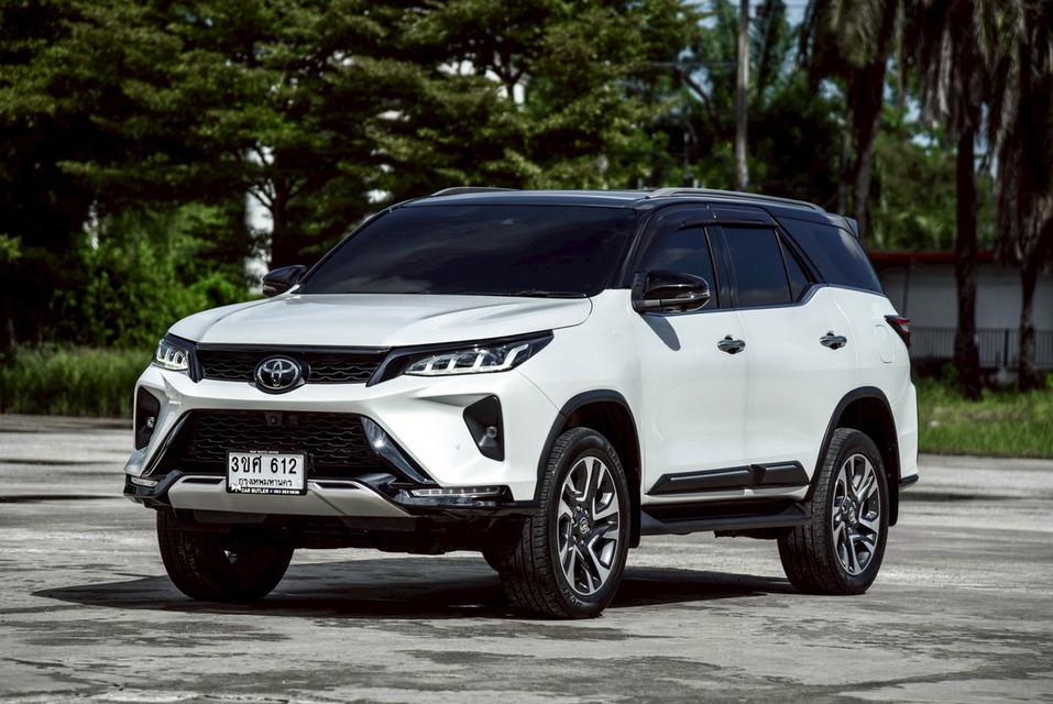 รหัสรถ CBL612 TOYOTA FORTUNER 2.4 Legender 2WD AT 2023