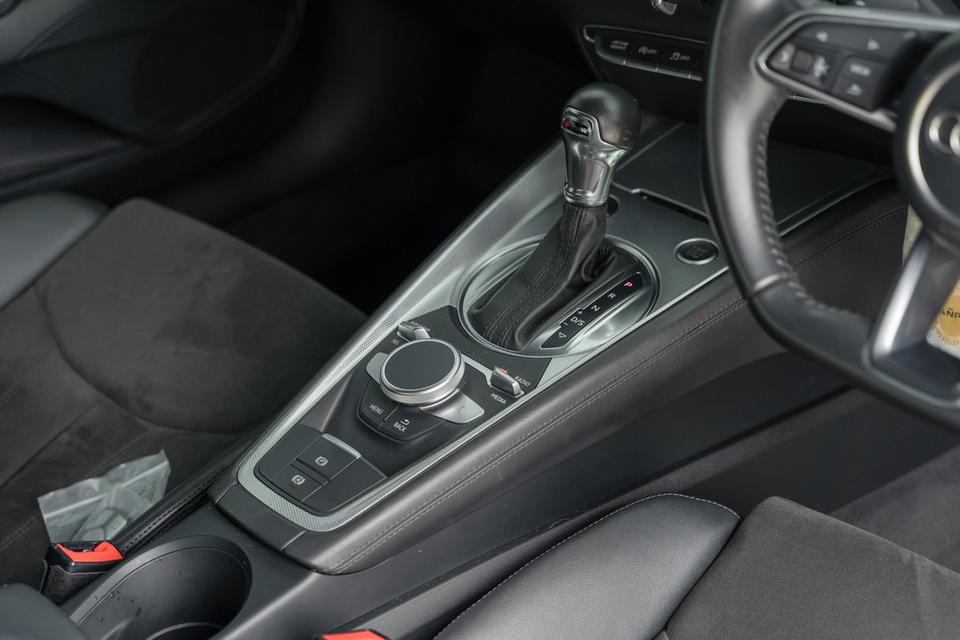 AUDI TT Coupé 45 TFSI quattro S-Line 2017 สีเหลือง รูปที่ 17