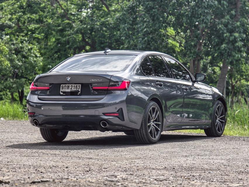 ขาย BMW 320d Sport ปี20 6