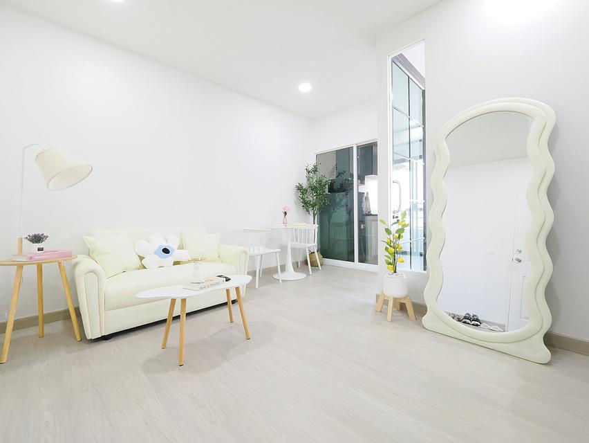 ขายราคาพิเศษ จอนนี่ ทาวเวอร์ 35.33 ตร.ม. ชั้น 10 ทำเลห้วยขวาง เดินทางสะดวก ใกล้ MRT แหล่งไลฟ์สไตล์ ออฟฟิศ รีโนเวทใหม่ พร้อมเฟอร์ คุ้มค่าทุกมิติ 2