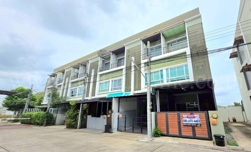 ทาวน์โฮม นลิน อเวนิว 3 รามคำแหง หลังมุม 15