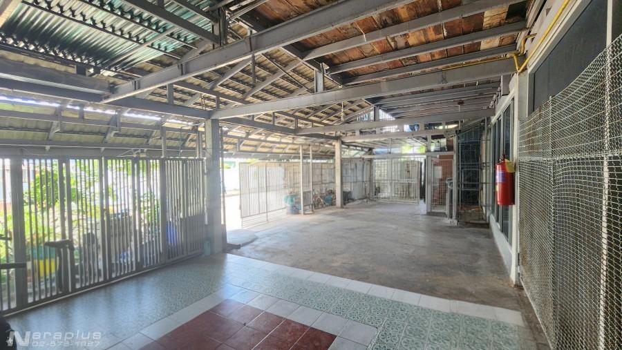 68121188 : ขายบ้านเดี่ยว 2 ชั้น พร้อมสวนลอยฟ้า สามารถทำธุรกิจร้านอาหารได้ ขนาด 75  ตารางวา  หมู่บ้าน สีวลี 3