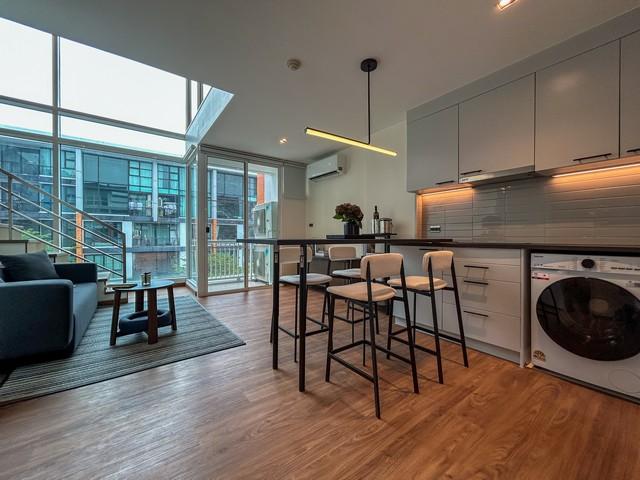 ขายคอนโด Duplex ดี 65 (สุขุมวิท 65) คอนโด D 65 Condo ใกล้ BTS เอกมัย 63.66 ตร.ม รีโนเวทใหม่ พร้อมอยู่ 1