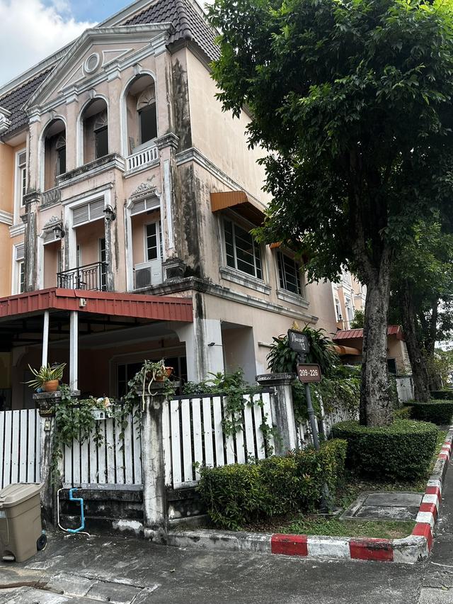 ขายบ้านเดี่ยวหัวมุม Urban Sathorn บางหว้า | 3 นอนทุกห้องมีห้องน้ำในตัว | สระว่ายน้ำ ฟิตเนส | ใกล้ BTS 5 นาที | ต่ำกว่าตลาด 2.5 ล้าน 4