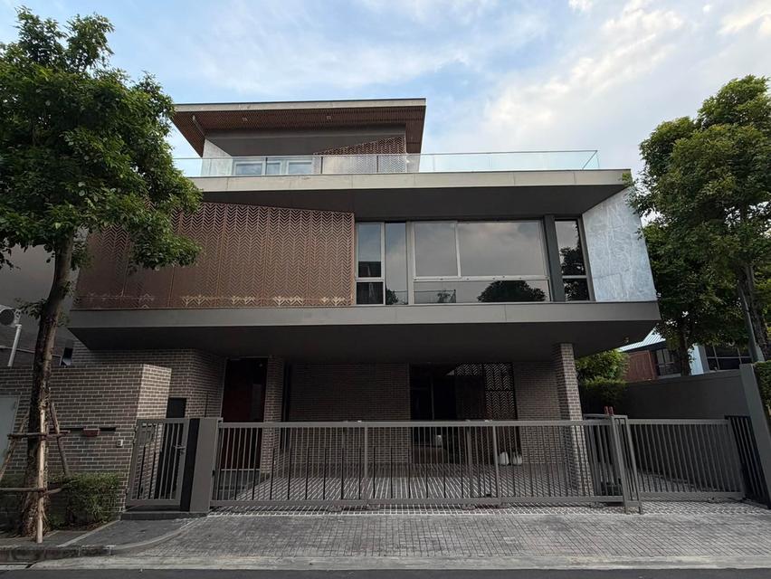 U1482 ให้เช่าบ้าน Penthouse on Ground 3 ชั้น โครงการ Artale Phatthanakan - Thonglor อาร์เทล พัฒนาการ - ทองหล่อ บ้านพร้อมเฟอ 1