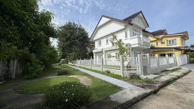 ขายบ้านเดี่ยว รีโนเวทใหม่ หลังมุม Parkway Chalet รามคำแหง 190/1 ใกล้รถไฟฟ้าสถานีรถไฟฟ้าเคหะรามคำแหง 2