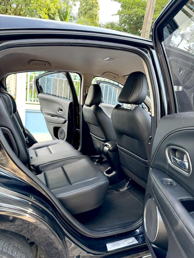 Honda Hr-v 1.8 EL ปี 2019รถมือเดียว มีประกัน ป.1 เหลือ กุญแจรีโมท 2ดอก บุ๊คเซอร์วิส ครบ 4