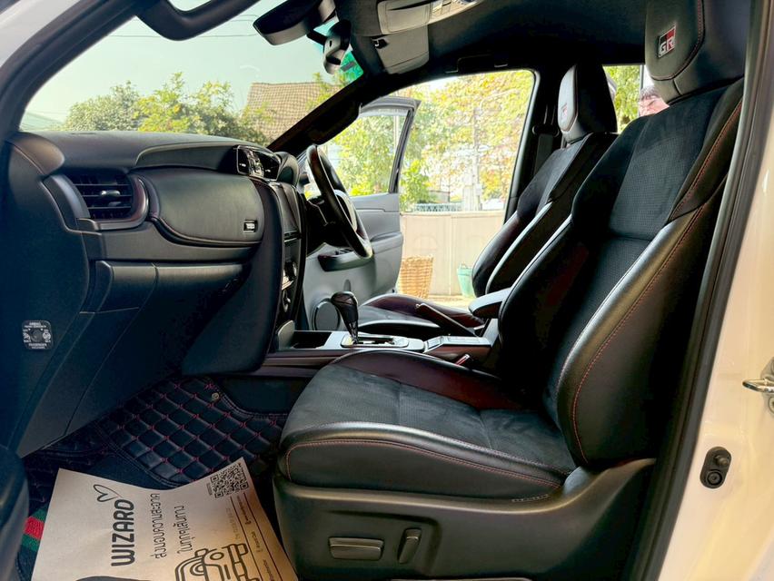 FORTUNER FORTUNER 2.8 GR Sport (Black Top) ปี 2022 รูปที่ 14
