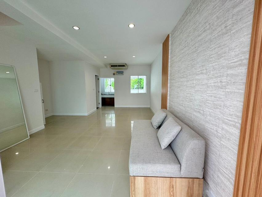 บ้านทาวโฮม 3 ชั้น เดอะเมโทร พระราม 9 ราคา 4.3 ล้านบาท 11