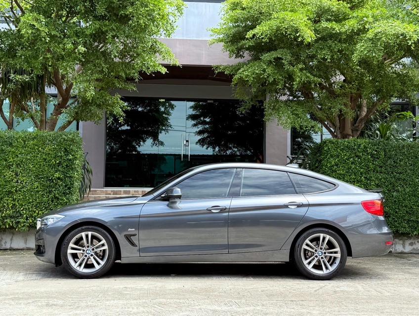 2017 BMW 320D GT SPORTLINE รถมือเดียวออกป้ายแดง รถวิ่งน้อย เข้าศูนย์ทุกระยะ ไม่เคยมีอุบัติเหตุครับ