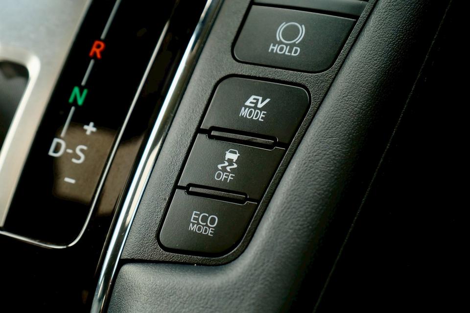 Toyota Alphard 2.5 SR-C Package ปี 2022 สีขาว ไมล์น้อย รถสวยพร้อมใช้สุด รูปที่ 18