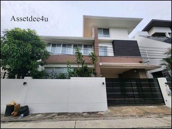 AH593 ให้เช่าบ้านเดี่ยว 3 ชั้น บ้านหลังใหญ่ เฟอร์นิเจอร์และเครื่องใช้ไฟฟ้าครบ ย่านรัชดา ห้วยขวาง ใกล้MRTห้วยขวางใกล้นานาชาติKIS 1