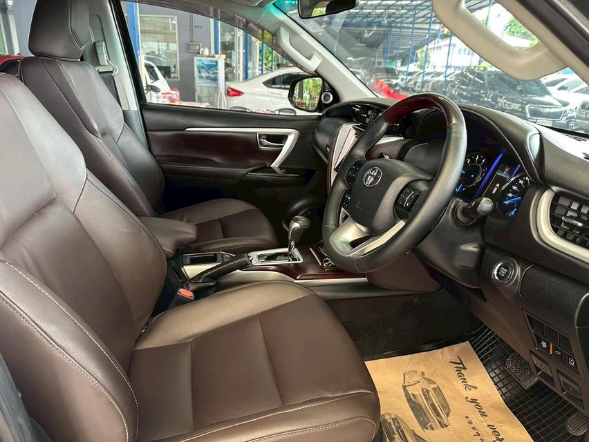 รถบ้าน สภาพดี Fortuner 2.8V (2WD)  8