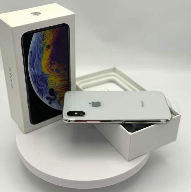 iPhone xs สีขาว 3