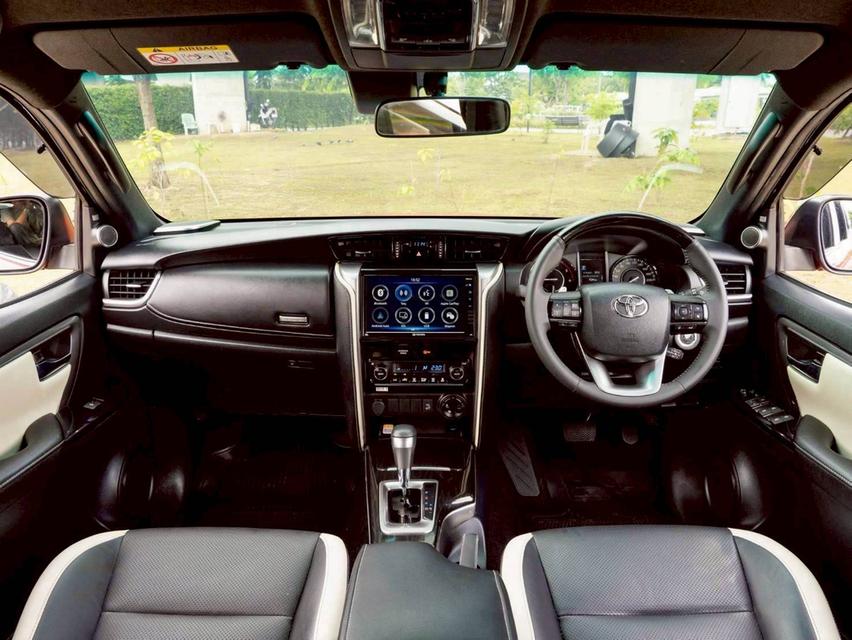 ขาย Toyota Fortuner 2.8 4wd ปี21 12