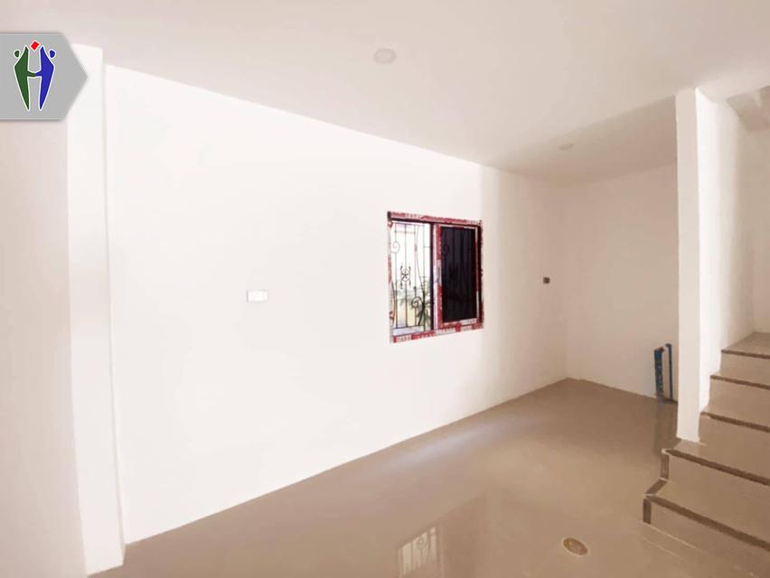 โฮมออฟฟิศสองชั้น ให้เช่า เขาน้อย-เขาตาโล •	ขนาด 34 ตารางวา 2 ชั้น •	3 ห้องนอน 4 ห้องน้ำ •	ไม่มีเฟอร์นิเจอร์  •	ค่าไฟและค่าน้ำจ่ายตามบิลรัฐบาล สถานที่ต 6