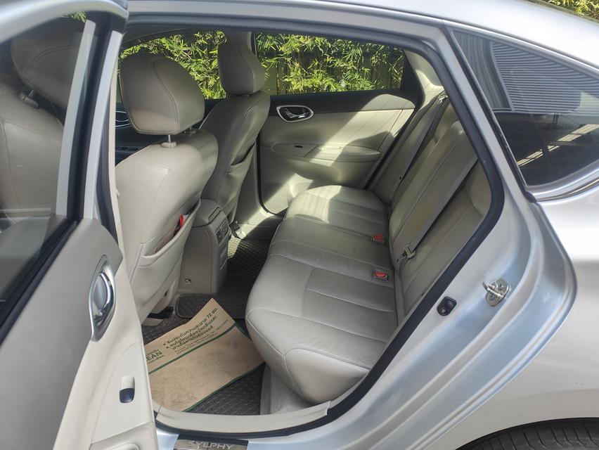Nissan Sylphy 1.6 V AT ปี 2014 11