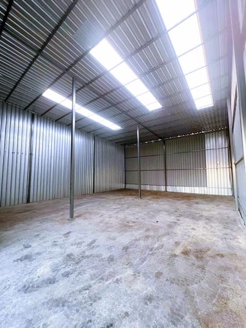 สารีบุตร ฉลองกรุง1-10 ตติดถนนใหญ่ ทับยาว ลาดนัดวินวินสุวรรณภูมิ 3.8 กม ให้เช่าโกดังใหม่ 300 ตร.ม. 75 ตร.วา. สโมสรกีฬาเอช 6