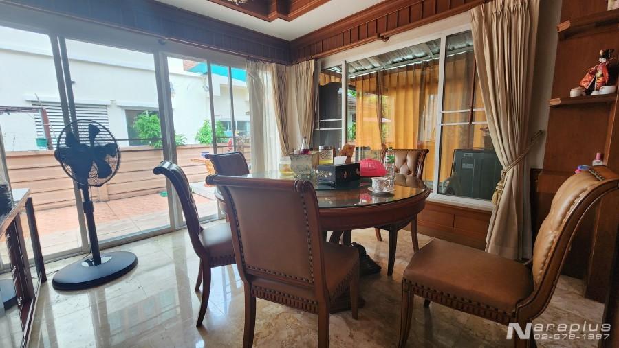68070948 : ขายบ้านเดี่ยว 2 ชั้น Built-in ทั้งหลัง ขนาด 4 ห้องนอน บนที่ดิน 84.3 ตารางวา หมู่บ้านลัดดารมย์ วัชรพล-สุขาภิบาล 5  10