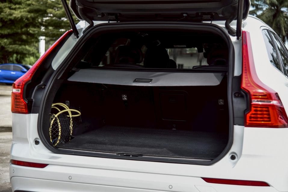 รหัสรถ CBL7547 Volvo XC60 2.0 T8 R-Design 4WD AT 2019 6