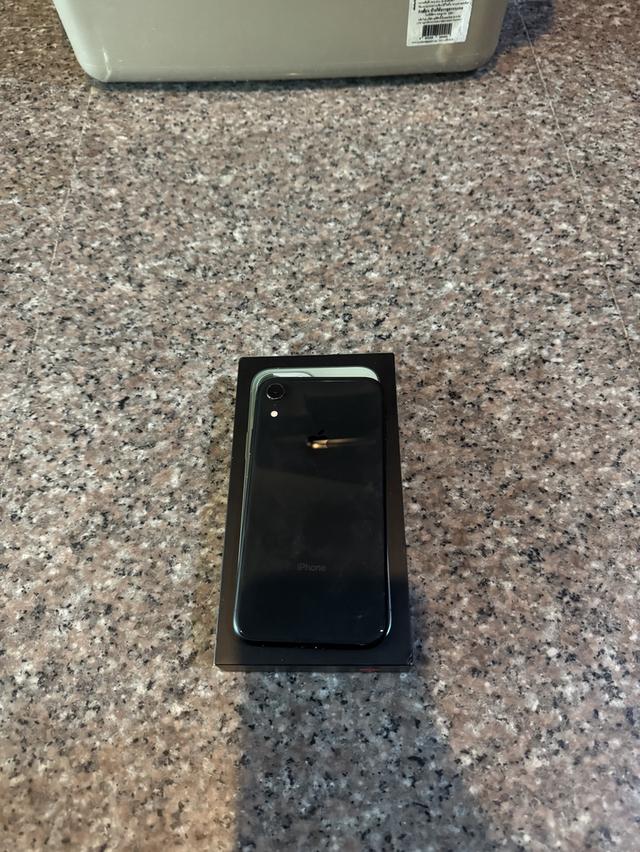 ขายๆๆๆถูกๆๆไอโฟนXRสีดำ128กิ๊กใช้งานดีทุกๆฟังชั่นสูนTrueเครื่องรีสโตได้ตลอดไม่มีติดไอคราว Model TH/A ( เครื่องเดิมๆจอขาวจั๊วสวยๆไม่มีจุดไบร้มายากมากๆสภ