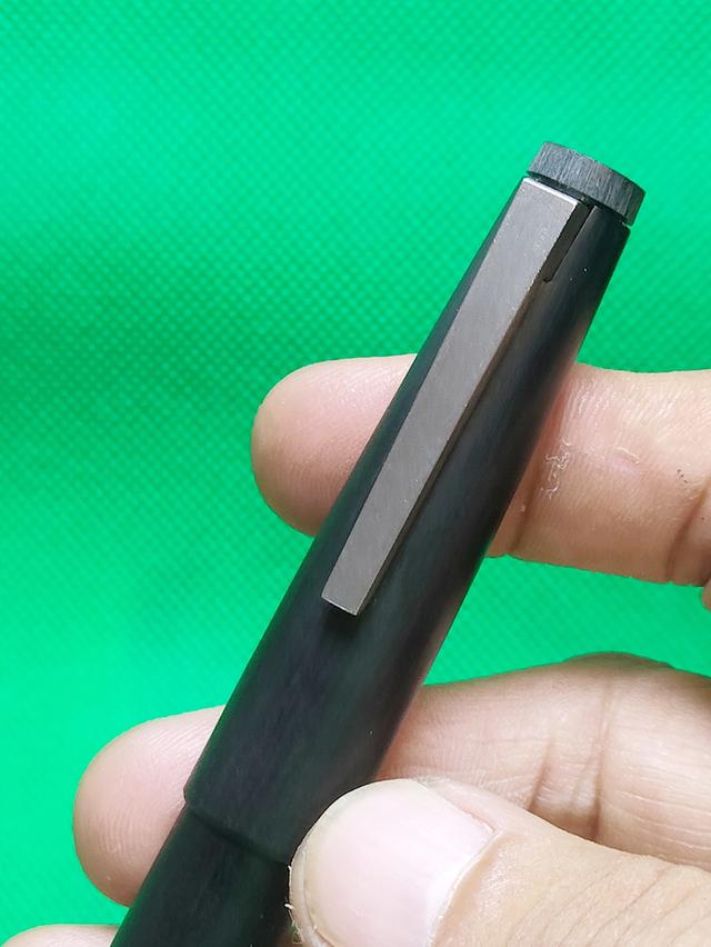 ปากกา ลามี่ รุ่น Lamy 2000 Nib 18k-750 EF รูปที่ 8