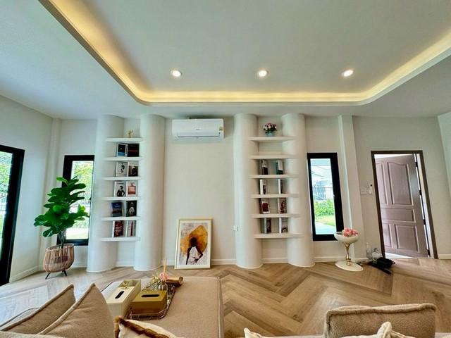 บ้านเดี่ยวหลังใหญ่ใจกลางชุมชน ซอยพัทยารุ่งเรือง 9 ตกแต่งสไตล์โมเดิร์นพร้อมเฟอร์นิเจอร์ 3