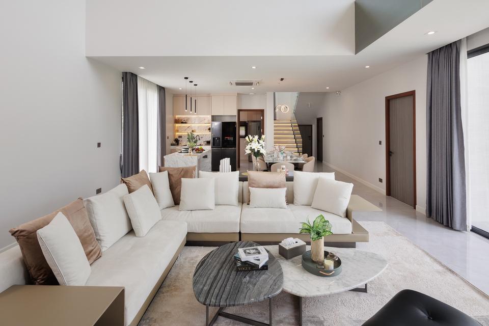 🏡 ขาย Pool Villa 2 ชั้น 🏊‍♂️ 4 ห้องนอน 🛏️ 5 ห้องน้ำ 🚿 พร้อมสระว่ายน้ำในตัว ✨ ราคา 19.9 ล้านบาท 💰🔥 จองเลย 11