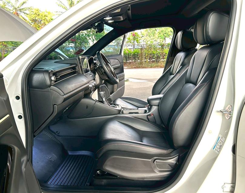 2024 Honda HR-V 1.5 e:HEV RS รถสวยจัดมือเดียว ไมล์น้อย รูปที่ 8